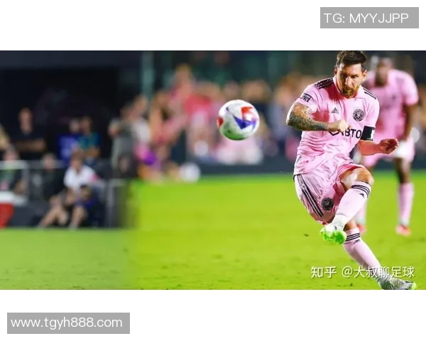 梅罗分别是哪个国家的足球巨星以及他们的国籍背景解析