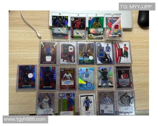 足球黑曜石球星卡典藏魅力解析稀有设计与收藏价值全景解读 足球黑曜石球星卡典藏魅力解析稀有设计与收藏价值全景解读