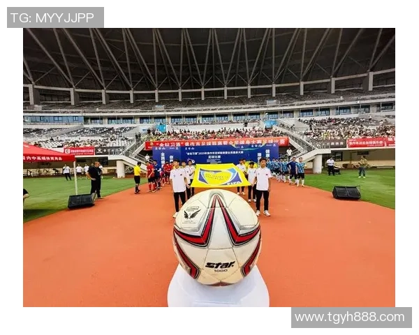 如何前往足球场观看球星比赛并享受现场激情与氛围